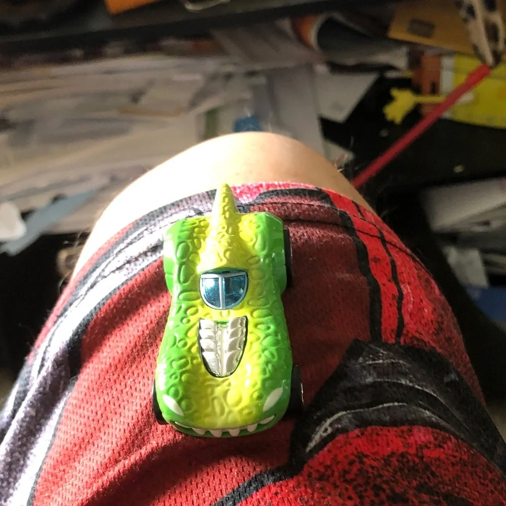 Green Crocodile-Style Toy Car